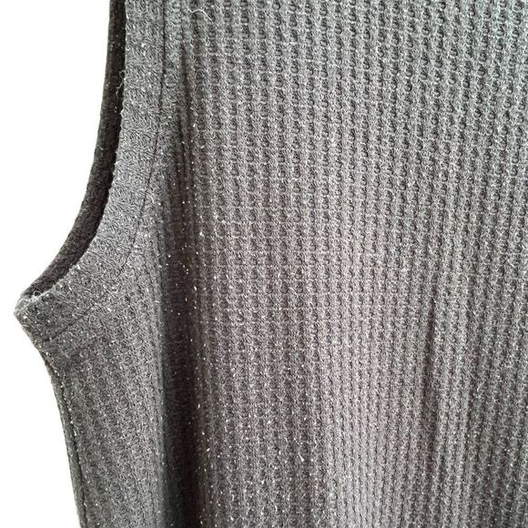 🌴 Black Waffle Knit Twist-Front Tank Top – Size XL - Picture 8 of 12